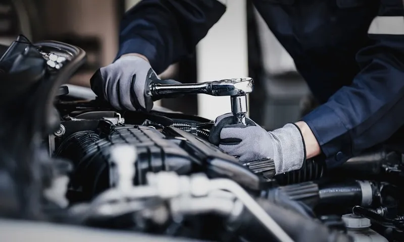 مکانیک سیار سلفچگان - تعمیر ارزان خودرو در محل